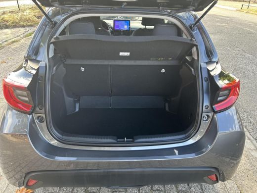 Toyota Yaris 1.5 Hybrid 115 First Edition ActivLease financial lease