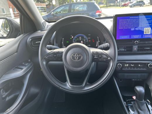 Toyota Yaris 1.5 Hybrid 115 First Edition ActivLease financial lease