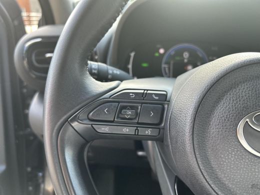 Toyota Yaris 1.5 Hybrid 115 First Edition ActivLease financial lease