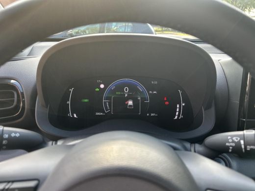 Toyota Yaris 1.5 Hybrid 115 First Edition ActivLease financial lease