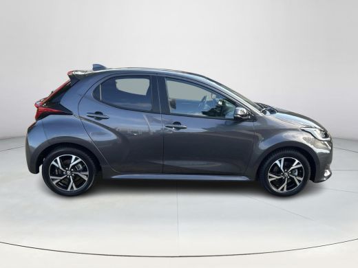 Toyota Yaris 1.5 Hybrid 115 First Edition ActivLease financial lease