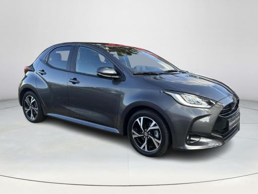 Toyota Yaris 1.5 Hybrid 115 First Edition ActivLease financial lease
