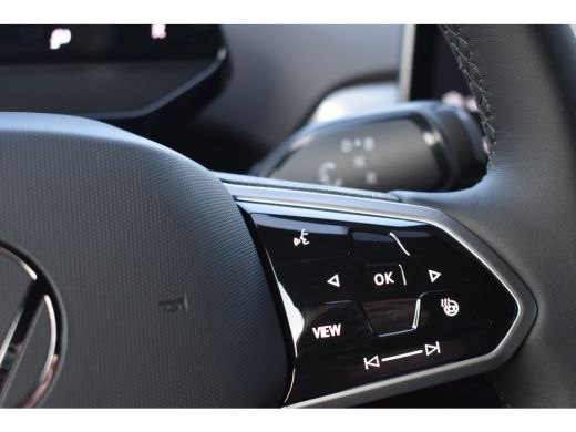 Volkswagen ID.4 Pro Limited Edition Inclusief &euro;2000,- inruilvoordeel | 'App-Connect' draadloze smartphone integra... ActivLease financial lease