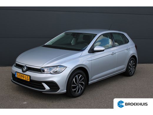Volkswagen Polo 1.0 TSI Life | Achterbank in delen neerklapbaar | Airco | Alarm klasse 1(startblokkering) Volkswagen Polo 1.0 TSI Life | Achterbank in delen neerklapbaar | Airco | Alarm klasse 1(startblokkering)