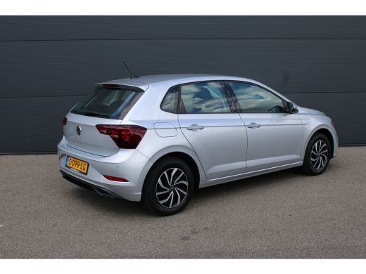 Volkswagen Polo 1.0 TSI Life | Achterbank in delen neerklapbaar | Airco | Alarm klasse 1(startblokkering) ActivLease financial lease