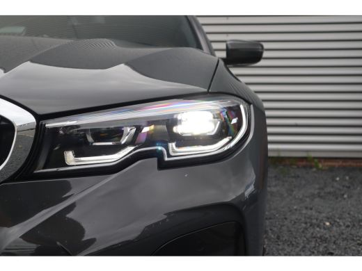 BMW 3 Serie M-Sport M Schaalstoelen / Dravit Grau / HiFi / Camera / ActivLease financial lease