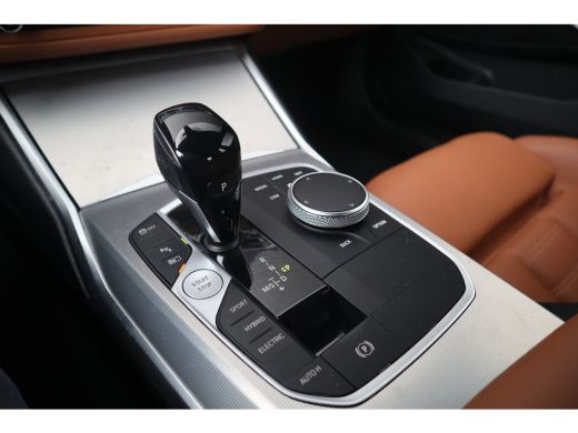 BMW 3 Serie M-Sport M Schaalstoelen / Dravit Grau / HiFi / Camera / ActivLease financial lease