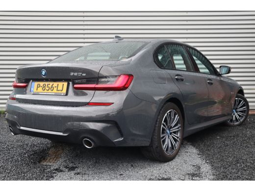 BMW 3 Serie M-Sport M Schaalstoelen / Dravit Grau / HiFi / Camera / ActivLease financial lease