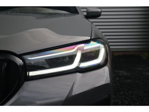 BMW 5 Serie Touring 530i High Executive M-Sport Bernina Grau / Pano / Camera / Laser ActivLease financial lease