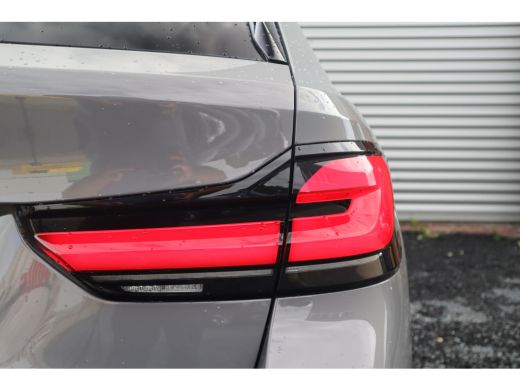 BMW 5 Serie Touring 530i High Executive M-Sport Bernina Grau / Pano / Camera / Laser ActivLease financial lease