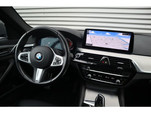BMW 5 Serie Touring 530i High Executive M-Sport Bernina Grau / Pano / Camera / Laser ActivLease financial lease