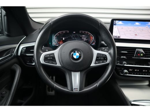 BMW 5 Serie Touring 530i High Executive M-Sport Bernina Grau / Pano / Camera / Laser ActivLease financial lease