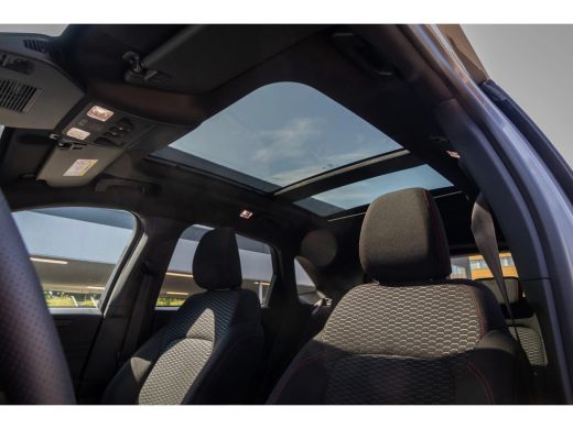 Ford Kuga 2.5 PHEV ST-Line | ORIGINEEL NL! | PANO DAK | 19'' LMV | WINTERPACK | CRUISE | CAMERA | DEALER OH... ActivLease financial lease