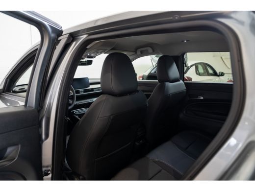 Jeep Avenger Summit 54 kWh | Navigatie | Warmtepomp | Apple Carplay & Android Auto | Camera | LED | Keyless | ... ActivLease financial lease