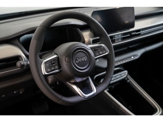 Jeep Avenger Summit 54 kWh | Navigatie | Warmtepomp | Apple Carplay & Android Auto | Camera | LED | Keyless | ... ActivLease financial lease