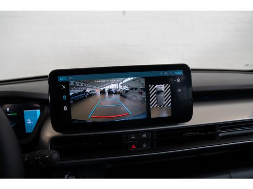 Jeep Avenger Summit 54 kWh | Navigatie | Warmtepomp | Apple Carplay & Android Auto | Camera | LED | Keyless | ... ActivLease financial lease