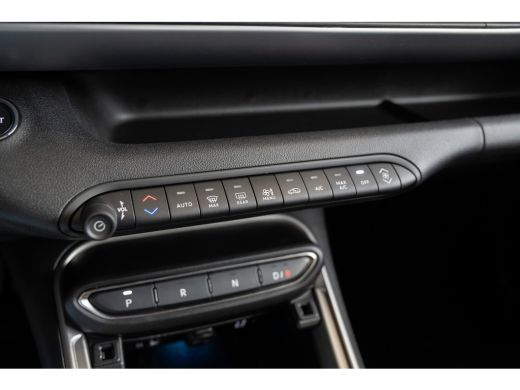 Jeep Avenger Summit 54 kWh | Navigatie | Warmtepomp | Apple Carplay & Android Auto | Camera | LED | Keyless | ... ActivLease financial lease