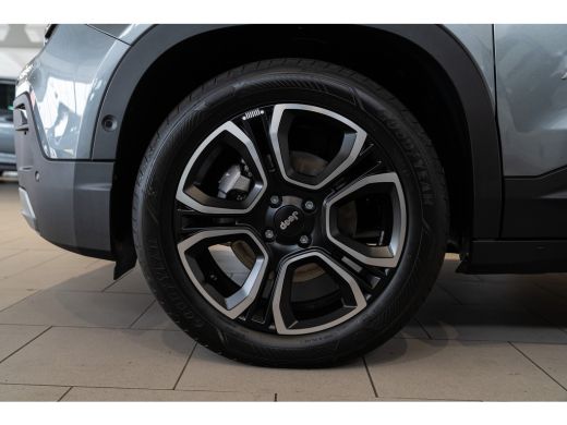 Jeep Avenger Summit 54 kWh | Navigatie | Warmtepomp | Apple Carplay & Android Auto | Camera | LED | Keyless | ... ActivLease financial lease