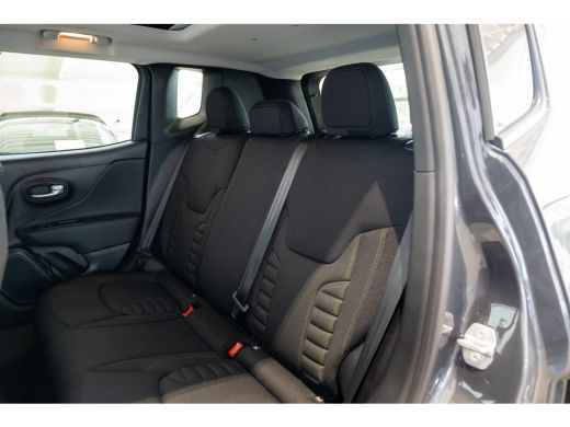 Jeep Renegade 4xe 240 Plug-in Hybrid Electric The North Star | Panoramadak | Tech Pack | Winter Pack | Navigati... ActivLease financial lease