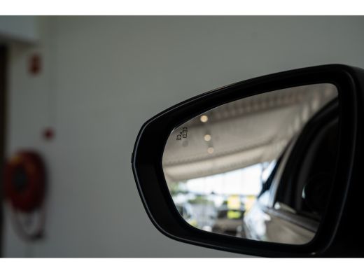 Opel Grandland X 1.2 Turbo 130PK Innovation | Camera | AGR | Parkeersensoren Voor & Achter | Navigatie | Climate C... ActivLease financial lease