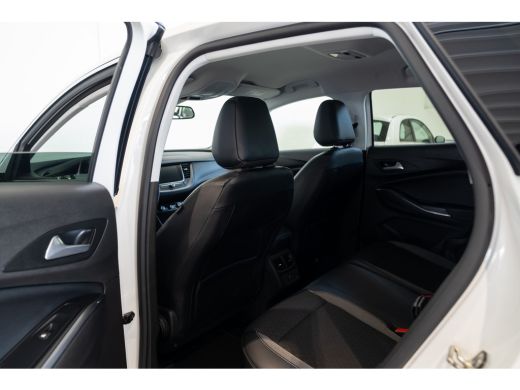 Opel Grandland X 1.2 Turbo 130PK Innovation | Camera | AGR | Parkeersensoren Voor & Achter | Navigatie | Climate C... ActivLease financial lease