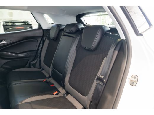 Opel Grandland X 1.2 Turbo 130PK Innovation | Camera | AGR | Parkeersensoren Voor & Achter | Navigatie | Climate C... ActivLease financial lease