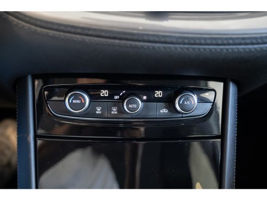 Opel Grandland X 1.2 Turbo 130PK Innovation | Camera | AGR | Parkeersensoren Voor & Achter | Navigatie | Climate C... ActivLease financial lease