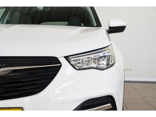 Opel Grandland X 1.2 Turbo 130PK Innovation | Camera | AGR | Parkeersensoren Voor & Achter | Navigatie | Climate C... ActivLease financial lease