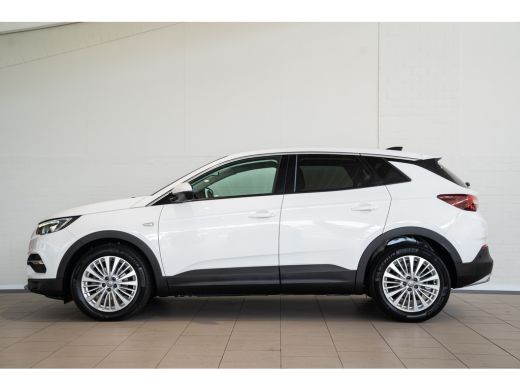 Opel Grandland X 1.2 Turbo 130PK Innovation | Camera | AGR | Parkeersensoren Voor & Achter | Navigatie | Climate C... ActivLease financial lease