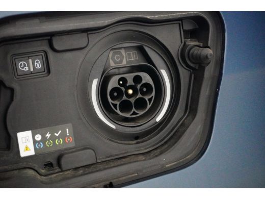 Peugeot 3008 1.6 HYbrid 225 Allure Pack Business | Achteruitrijcamera | Armsteun voor | Binnenspiegel automati... ActivLease financial lease