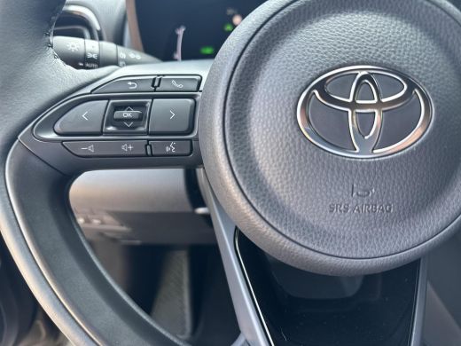 Toyota Yaris Cross 1.5 Hybrid 130pk Dynamic Comfort Pack 06-10141018 Voor meer informatie ActivLease financial lease