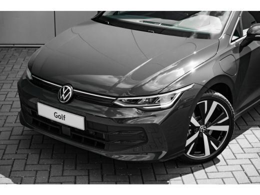 Volkswagen Golf Life Edition eHybrid | 'App-Connect' draadloze smartphone integratie | Achterbank in ongelijke de... ActivLease financial lease