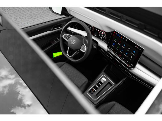 Volkswagen Golf Life Edition eHybrid | 'App-Connect' draadloze smartphone integratie | Achterbank in ongelijke de... ActivLease financial lease