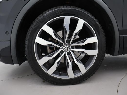 Volkswagen Tiguan Allspace 1.5 TSI R-LINE INTERIEUR + EXTERIEUR | VIRTUAL COCKPIT | TREKHAAK | PANORAMA | ADAPTIVE CRUISE ActivLease financial lease