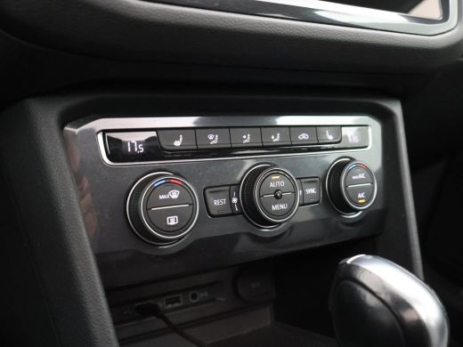 Volkswagen Tiguan Allspace 1.5 TSI R-LINE INTERIEUR + EXTERIEUR | VIRTUAL COCKPIT | TREKHAAK | PANORAMA | ADAPTIVE CRUISE ActivLease financial lease