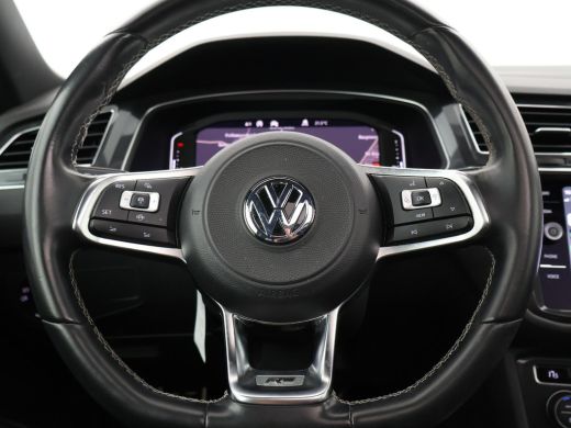 Volkswagen Tiguan Allspace 1.5 TSI R-LINE INTERIEUR + EXTERIEUR | VIRTUAL COCKPIT | TREKHAAK | PANORAMA | ADAPTIVE CRUISE ActivLease financial lease