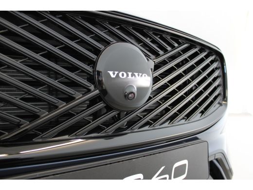 Volvo  XC60 T6 350PK AWD Ultra Black Edition Luchtvering | Massage + Ventilatie | B&W Audio | 22'' LM ActivLease financial lease