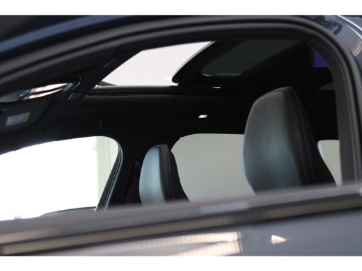 Volvo  XC60 T6 350PK AWD Ultra Black Edition Luchtvering | Massage + Ventilatie | B&W Audio | 22'' LM ActivLease financial lease