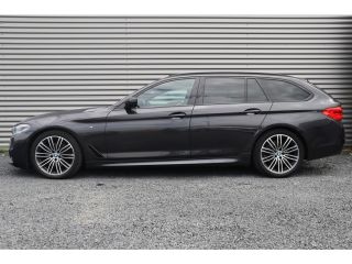 BMW 5 Serie Touring 520i High Executive M-Sport Leder dashboard / Pano / Individual / Camera / 19inch