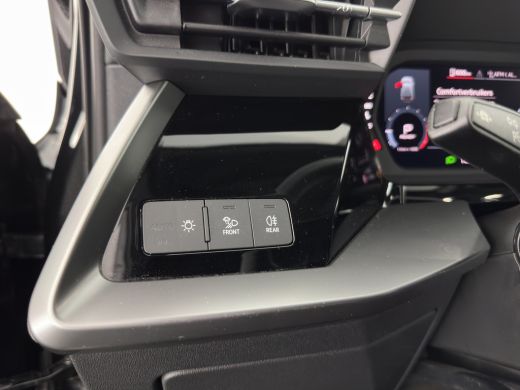 Audi A3 Sportback 35 TFSI S-edition S-Line-Sportpack (INCL-BTW) Aut. *LEATHER-FABRIC | FULL-LED | SPORT-S... ActivLease financial lease