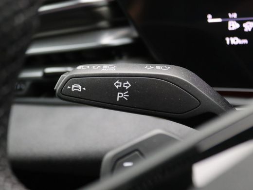Audi A5 Avant 2.0 e-hybrid quattro S edition Competition 367PK Panoramadak, Trekhaak, Zwart Optiek, Head ... ActivLease financial lease