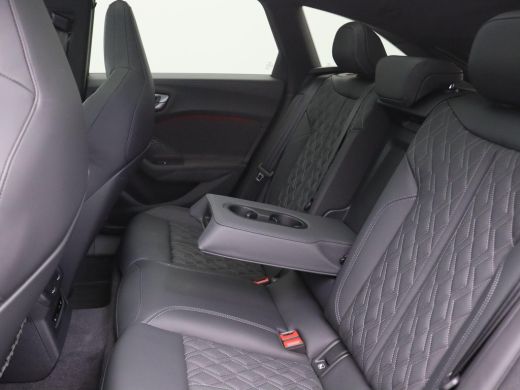 Audi A5 Avant 2.0 e-hybrid quattro S edition Competition 367PK Panoramadak, Trekhaak, Zwart Optiek, Head ... ActivLease financial lease