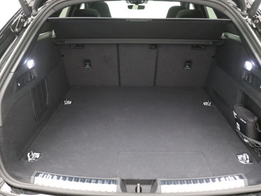 Audi A5 Avant 2.0 e-hybrid quattro S edition Competition 367PK Panoramadak, Trekhaak, Zwart Optiek, Head ... ActivLease financial lease