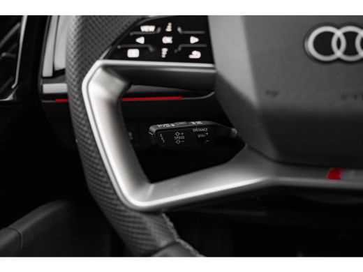 Audi Q4 e-tron S edition Competition | Achterklep, automatisch bedienbaar | Achteruitrijcamera | Adaptive cruise... ActivLease financial lease