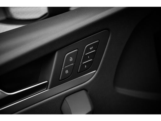 Audi Q5 50 TFSI e S edition | Head-up | Lederen bekleding | Tour | ActivLease financial lease