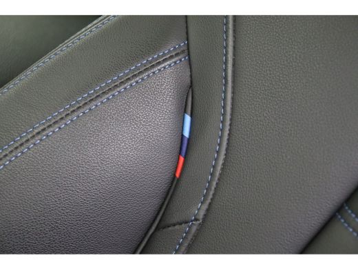 BMW 4 Serie Coupé 420i High Executive M Sport / Schuif-Kanteldak / Adaptieve LED / Stoelverwarming / M Sporto... ActivLease financial lease