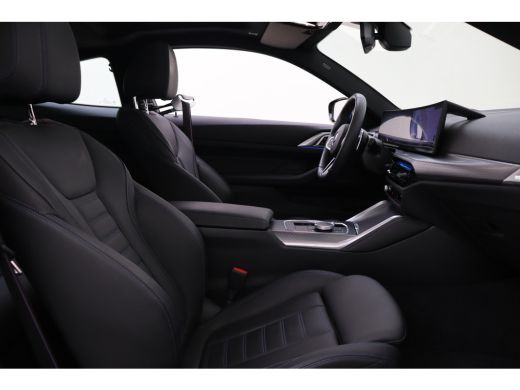 BMW 4 Serie Coupé 420i High Executive M Sport / Schuif-Kanteldak / Adaptieve LED / Stoelverwarming / M Sporto... ActivLease financial lease