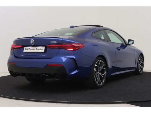 BMW 4 Serie Coupé 420i High Executive M Sport / Schuif-Kanteldak / Adaptieve LED / Stoelverwarming / M Sporto... ActivLease financial lease