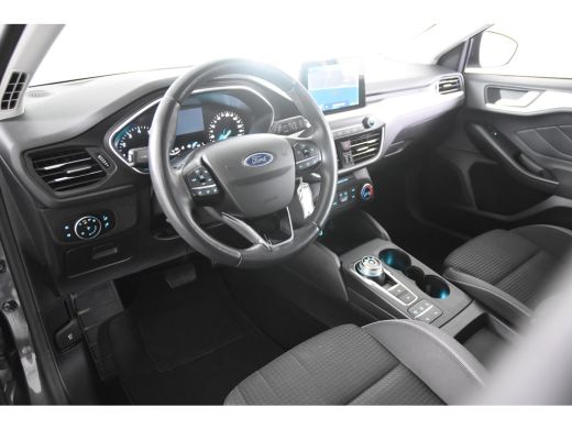 Ford Focus EcoBoost Titanium *Automaat*Navigatie*Parkassist* ActivLease financial lease