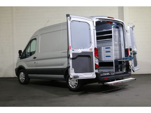 Ford Transit 2.0 TDCI 130pk L2 H2 Automaat Inrichting ActivLease financial lease